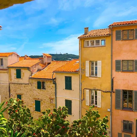 Bel Dans Les Remparts A 50 M De La * Antibes